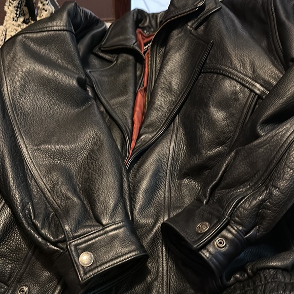 Wilson leather coat size large - Picture 4 of 7